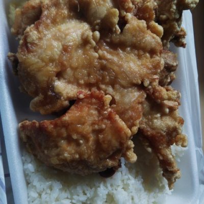 近所のヤムヤムの唐揚げ弁当650円